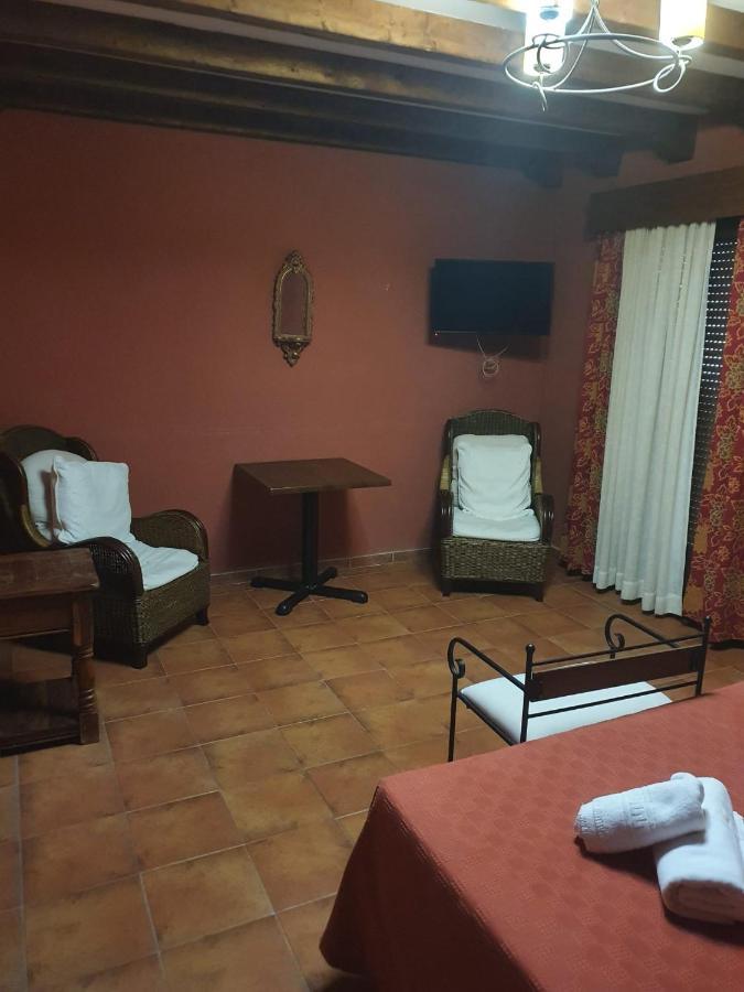 אורופסה Hostal La Plata מראה חיצוני תמונה