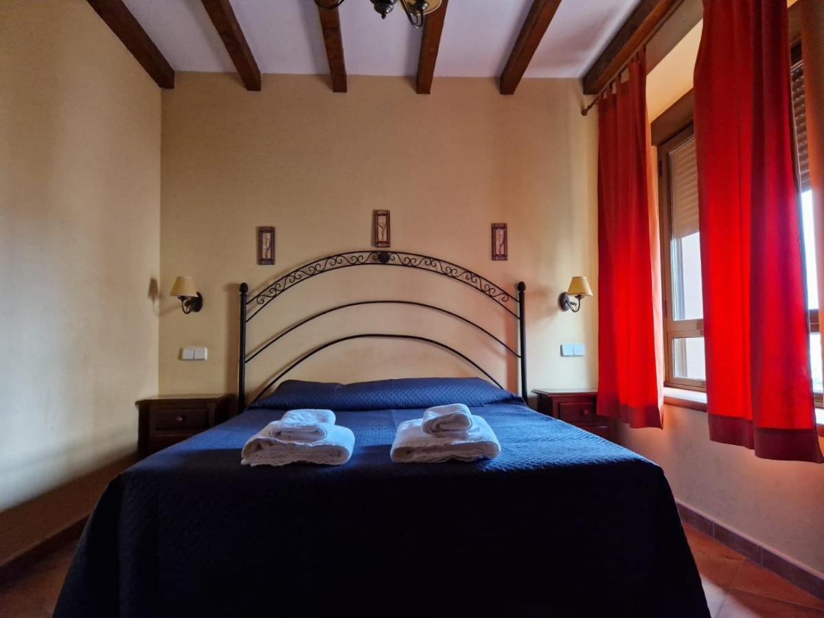אורופסה Hostal La Plata מראה חיצוני תמונה