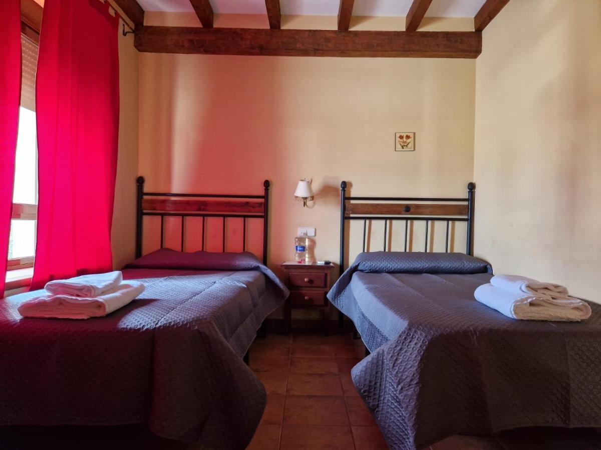 אורופסה Hostal La Plata מראה חיצוני תמונה